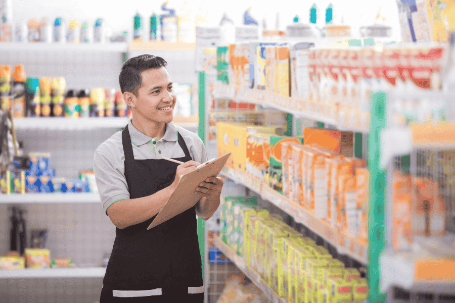 Melhores práticas de comunicação visual para supermercados e farmácias