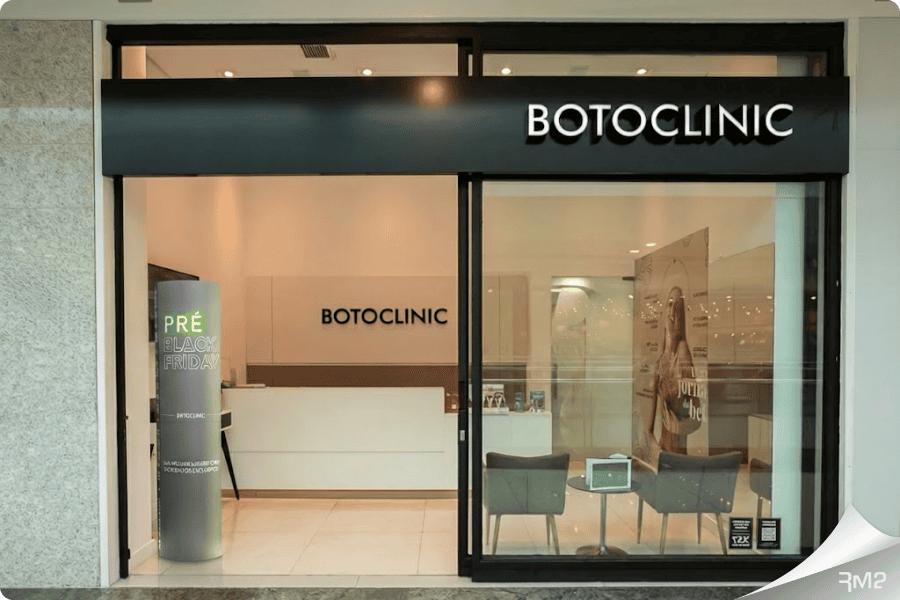 Totem Elíptico Promocional Automático produzido pela RM2